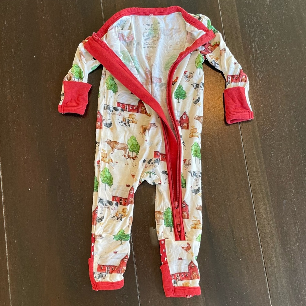 Posh Peanut Convertible Sleeper Zip Up Onesie Farm House Cow Barn Newborn